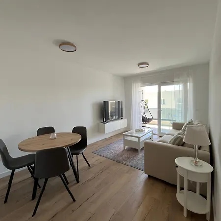 Apartman One-bedroom With Private Parking