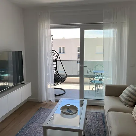 One-bedroom With Private Parking * Μακάρσκα