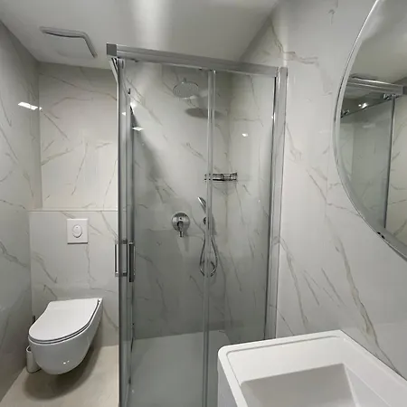 One-bedroom With Private Parking Διαμέρισμα