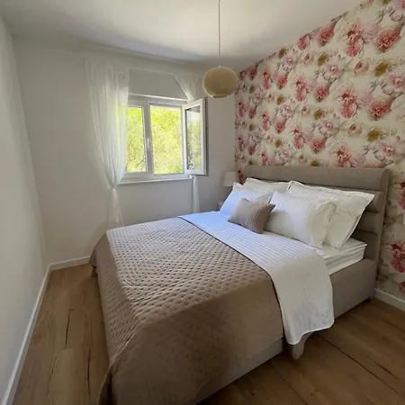 One-bedroom With Private Parking