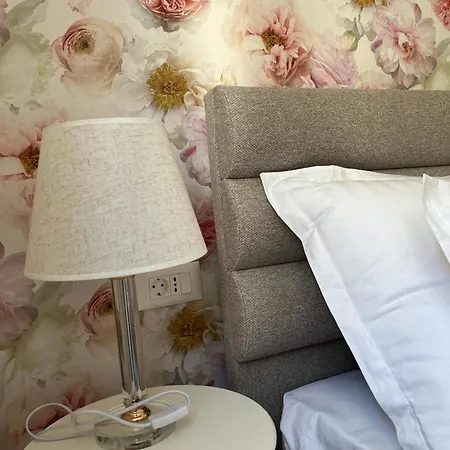 One-bedroom With Private Parking