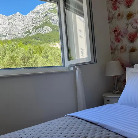 One-bedroom With Private Parking Διαμέρισμα Μακάρσκα